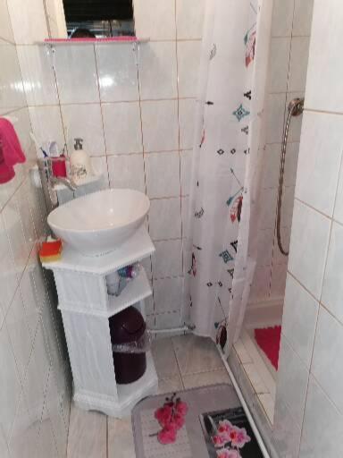 Studio Tres Agreable Totalement Independant Dans Maison Avec Cour Sans Vis A Vis Villa Vittel Exterior foto