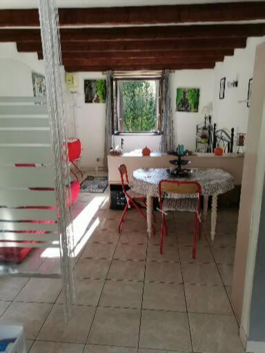Studio Tres Agreable Totalement Independant Dans Maison Avec Cour Sans Vis A Vis Villa Vittel Exterior foto